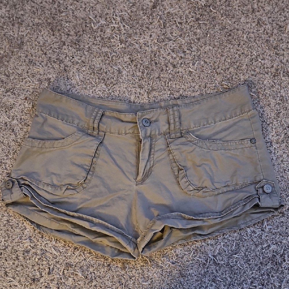 Refuge Gray Cargo Shorts Casual Style